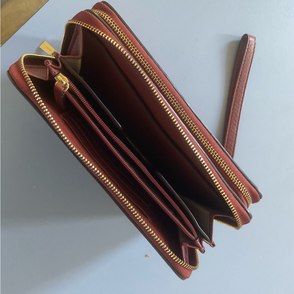 Michael Kors Wristlet Brown - Double-Zip Wallet Pebbled leather - Picture 7 of 8